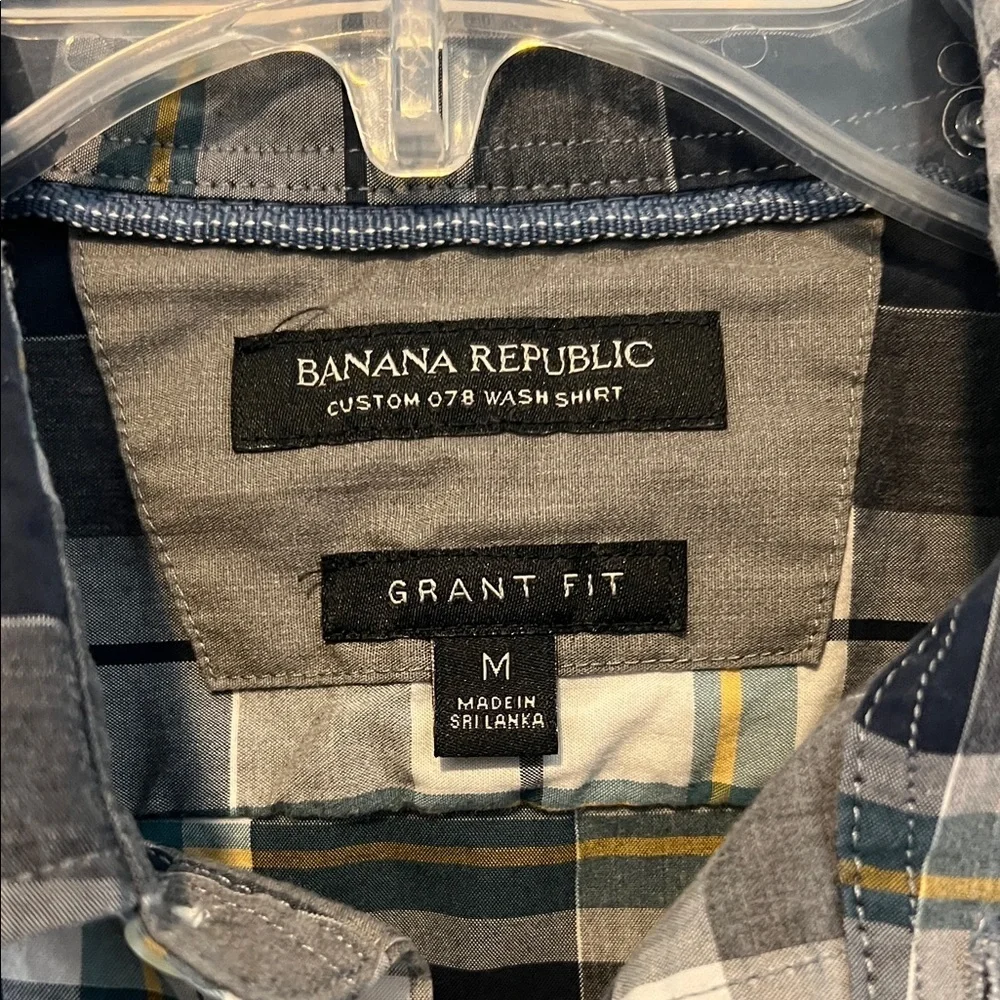 Banana Republic Men's Plaid Shirt - Navy, White, Green Button Up 0009
